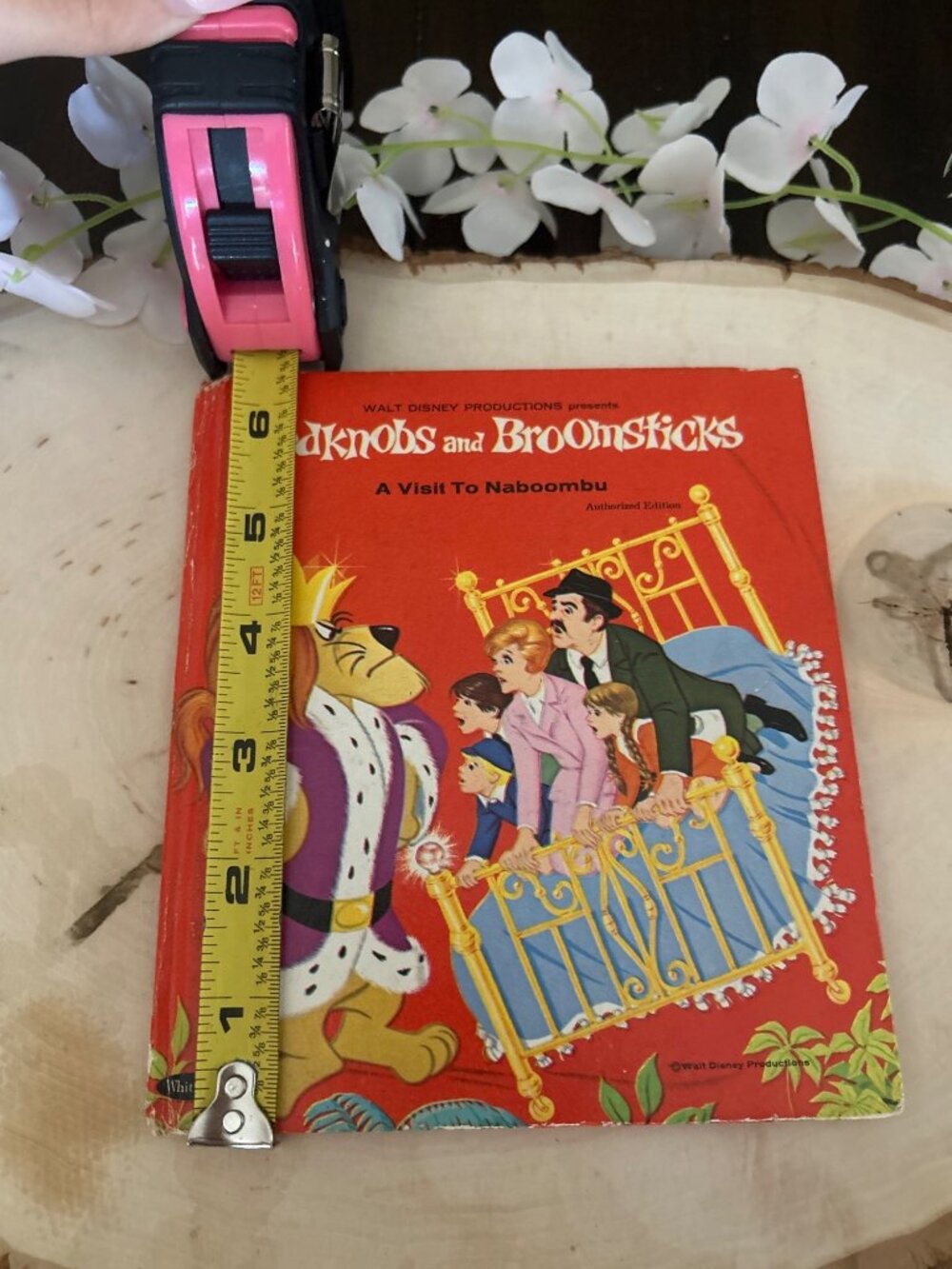 Bedknobs And Broomsticks A Visit To Naboombu 1971 Whitman Tell-A-Tale Hardcover - Picture 9 of 10